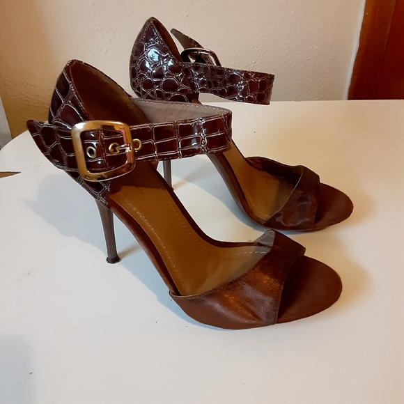 Gen E Ration heels - Picture 1 of 2